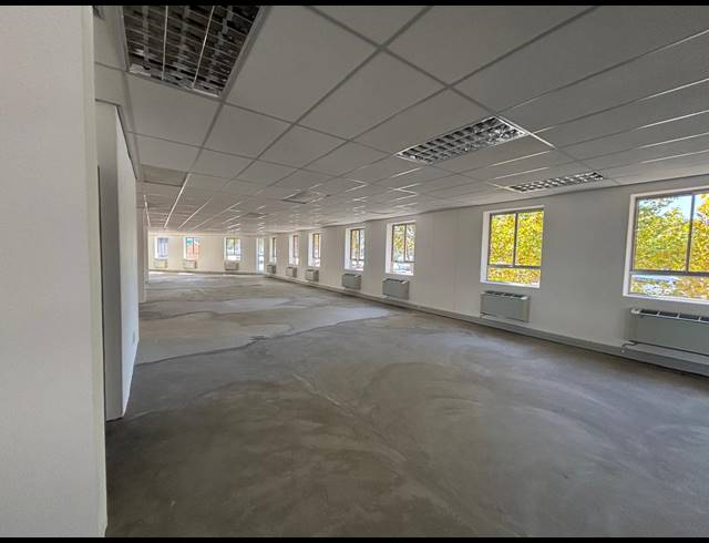 971M² OFFICE TO LET IN TYGER VALLEY